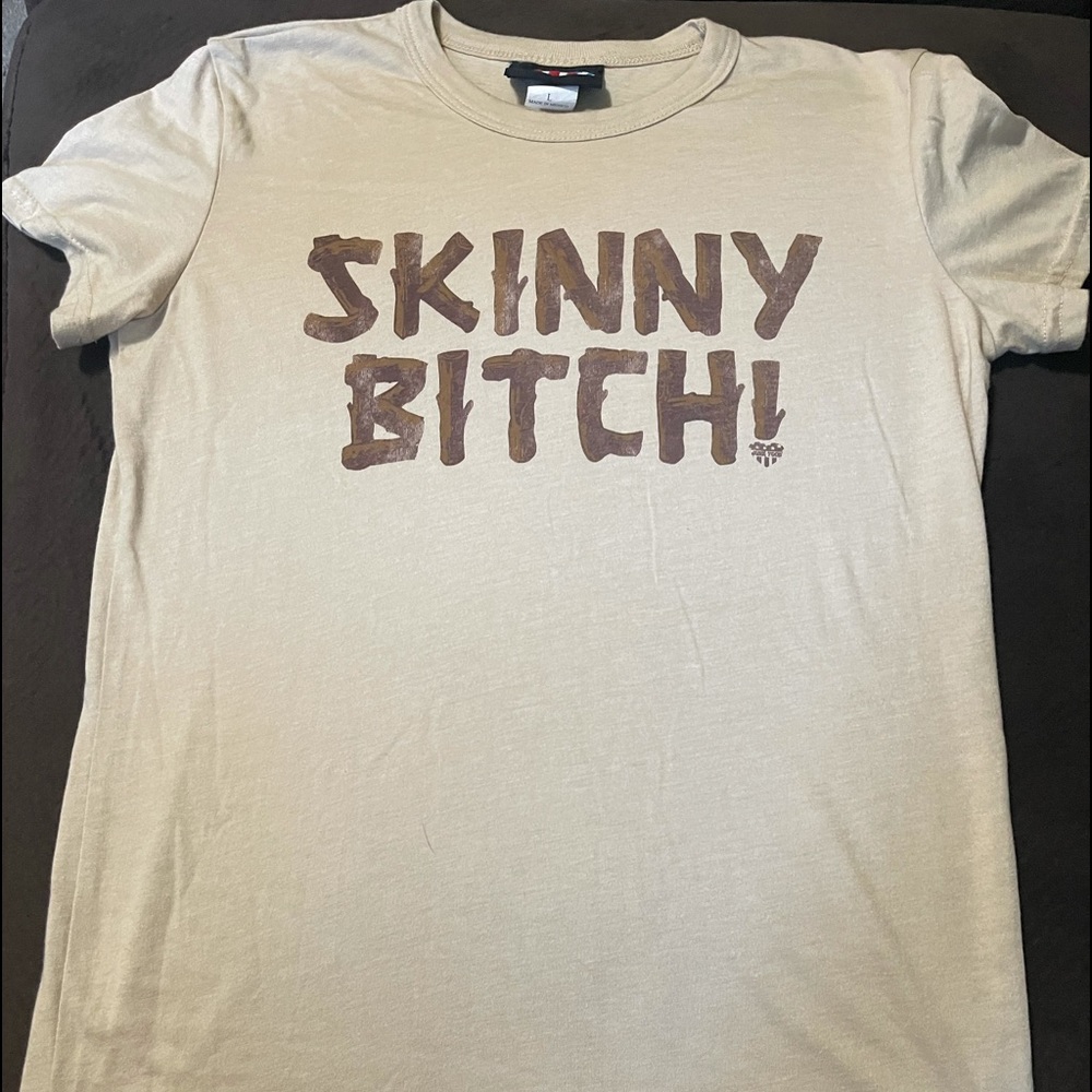 JUNK FOOD SHORT SLEEVE GRAPHIC TEE